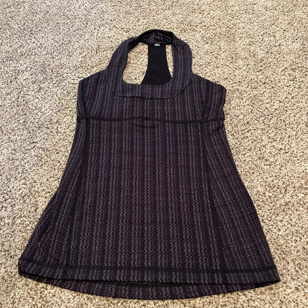 Lululemon Scoop Neck Tank Top Black and Gray Size 6 No Size Dot No Padding